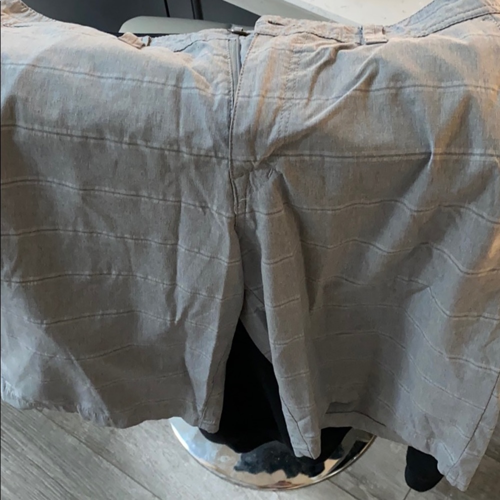 Volcom Shorts - Picture 2 of 3